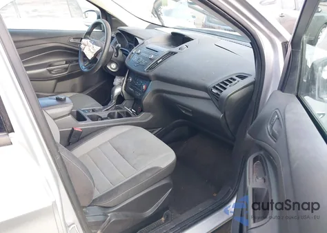 2018 Ford Escape S z USA, uszkodzony, nr VIN 1FMCU0F7XJUA78863